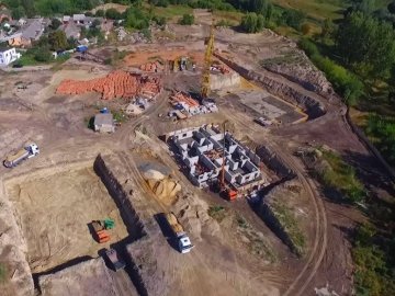 Як будують новий житловий квартал у Луцьку: зйомка з висоти пташиного польоту. ФОТО. ВІДЕО
