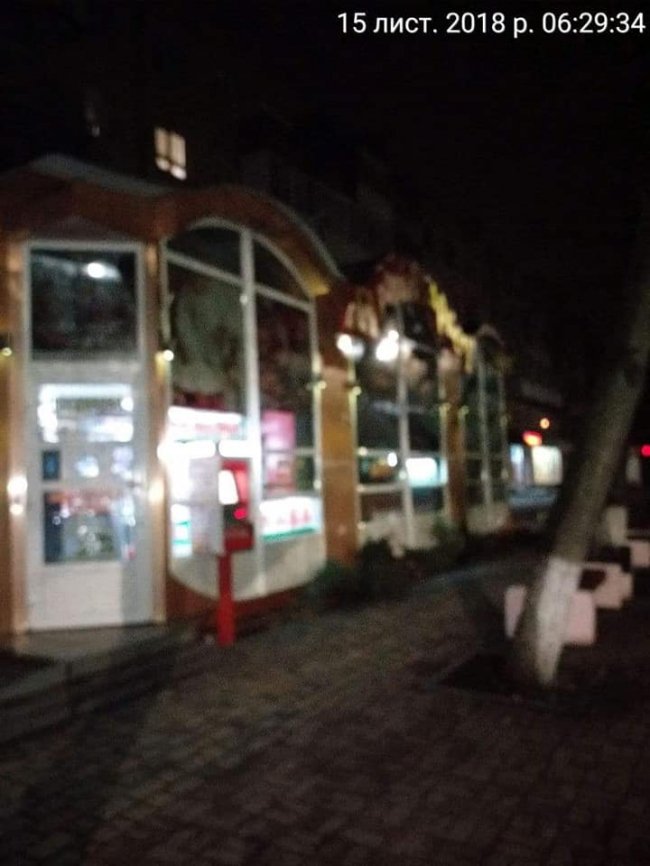 У центрі Луцька вночі нелегально продавали алкоголь
