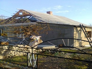На Волині сім'ям загиблих бійців полагодили дах будинків. ФОТО