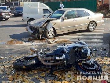 Стояла на тротуарі:  у Хмельницькому в аварії загинула 11-річна школярка