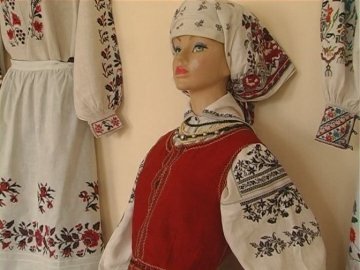 У Нововолинську - виставка старовинного одягу. ФОТО