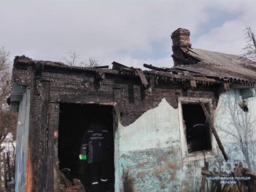 По-звірячому зарізав бабусю і підпалив будинок з тілом: подробиці моторошного вбивства на Волині