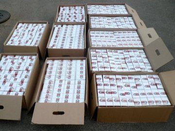 Волинські прикордонники запобігли контрабанді 1 500 пачок цигарок