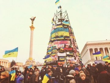 «Йолка» на Євромайдані стала зіркою інтернету. ФОТО