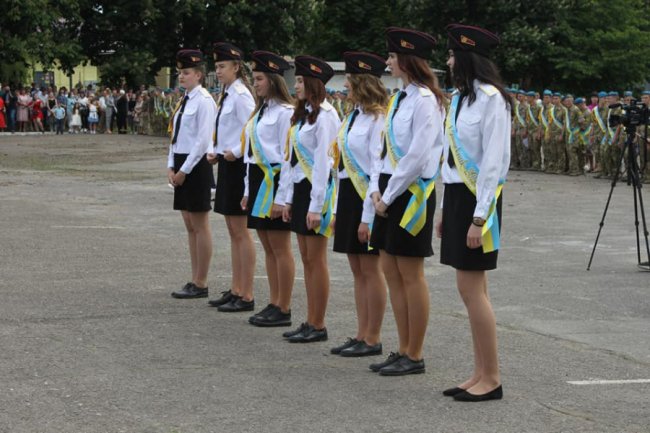 У військовому ліцеї у Луцьку – випускний. ФОТО 