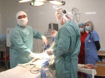 Завдяки сучасним методикам пацієнти волинської обласної лікарні можуть самостійно ходити на наступний день після операції