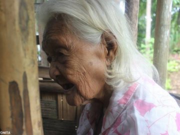 Найстаріша людина у світі померла у віці 124 роки
