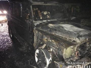 На Рівненщині депутату спалили елітну автівку. ФОТО