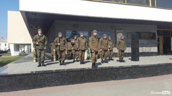 Лучани попрощались із загиблим Героєм Олегом Горкавчуком. ФОТО