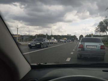 Аварія біля Луцька:  Audi врізалась у ВАЗ