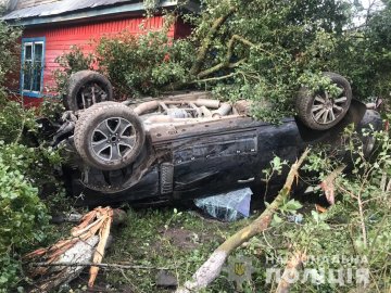 ДТП на Волині: авто на швидкості злетіло в кювет, є постраждалі