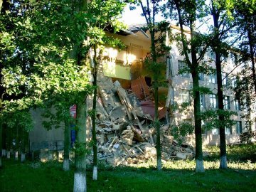 Любешівський коледж, в якому обвалилася стіна, відремонтують майже за 20 мільйонів