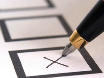 Депутати просять лучан не розчаровуватись у виборах