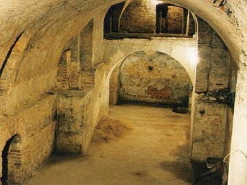 У Луцьку просять відновити екскурсії до підземелля під кафедральним костелом 