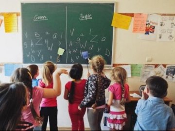 Вчимо іноземну: влітку на Волині у школах відкриють мовні табори