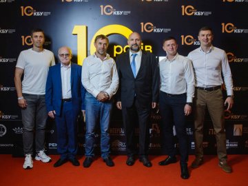 Найбільшій будівельній організації України - 10 років. Хто з волинян був на святкуванні? ФОТО*