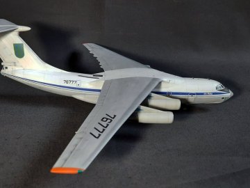 Лучанин створив модель літака, який був збитий над Луганськом у 2014 році. ФОТО