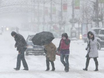 В Україну суне негода: синоптики попереджають про сильні снігопади та штормовий вітер
