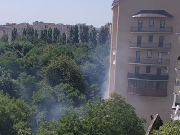 У Луцьку горить новобудова, де розташований ресторан «На вогні», ФОТО 