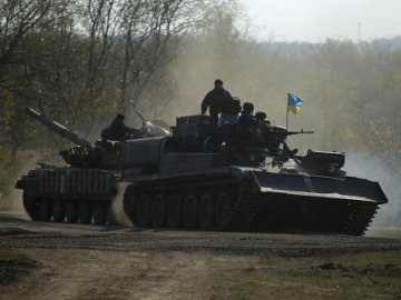Бійці з передової розповіли про «дивну» війну на сході України