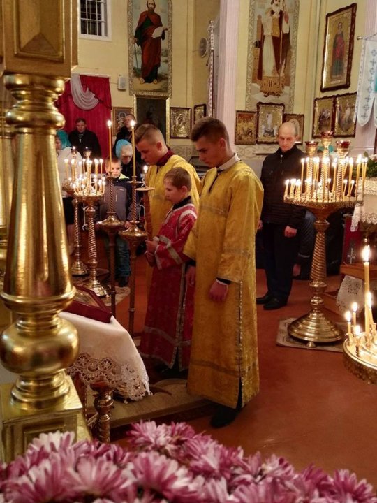 У селі на Волині помолилися перед мощами трьох святих. ФОТО