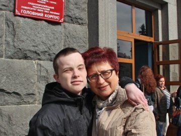 Luchanyn tornou-se o primeiro estudante ucraniano com síndrome de Down