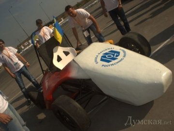 Українські студенти змайстрували гоночний спорткар. ФОТО