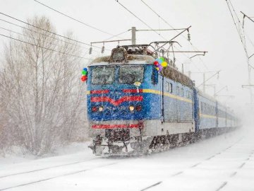Потяг Ковель-Київ зупинився через аварійну ситуацію 