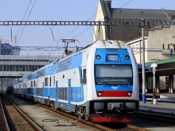 Тернопіль-Київ з'єднав двоповерховий поїзд Skoda