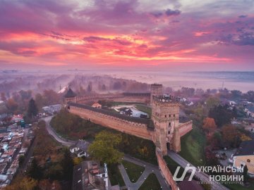 Осіння казка: неймовірні фото Луцького замку
