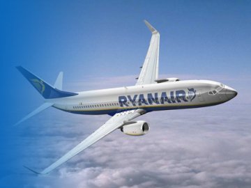 «Ryanair» почала повертати гроші за скасовані рейси з України