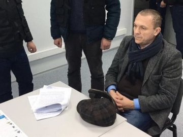 Заступника директора Одеського НПЗ затримали в аеропорту