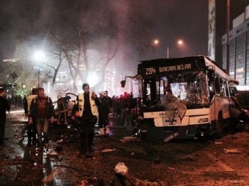 Теракт в Туреччині: вибухнули два автобуси з туристами. ФОТО. ВІДЕО