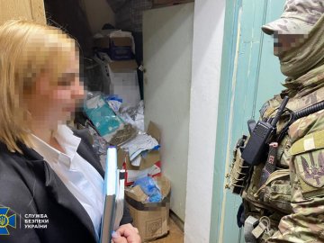 На Одещині поліцейська крала наркотики із речових доказів і потім продавала їх. ФОТО