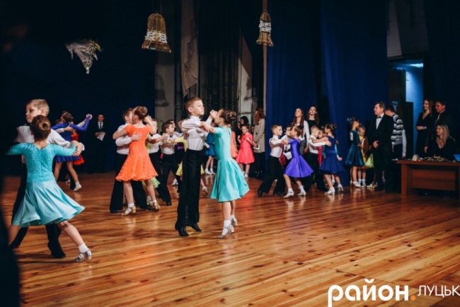 У Луцьку відбулися змагання зі спортивних бальних танців. ФОТО