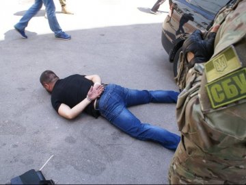 У Запоріжжі затримали банду злочинців з правоохоронців
