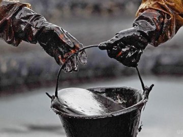 Стався різкий обвал цін на нафту