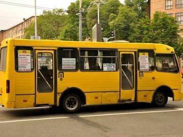 У Києві жінка-водій трамваю побила маршрутчика 