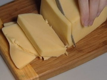  На Волині «зловили» півтори тонни контрабандного сиру
