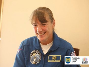«Це були сильні відчуття»: американська астронавтка у Львові розповіла, як це – бути у відкритому космосі