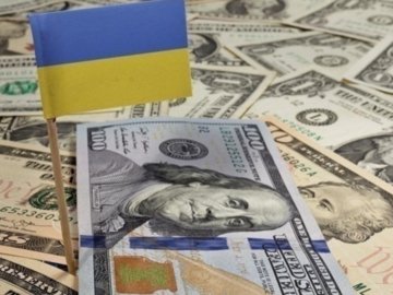 Долар дешевшає: курс валют у Луцьку на 17 грудня