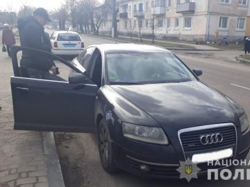 Молодики на Audi «шикували» на Волині за сувенірні гроші: деталі. ФОТО