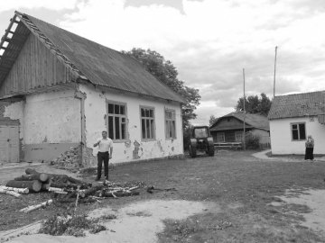 У волинському селі школярі вчаться в хатах, перевезених з хуторів вісімдесят років тому