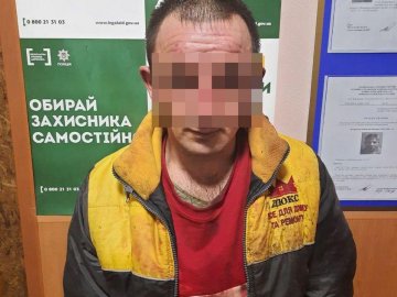 У Миколаєві п'яний чоловік облив хімічною речовиною свою сім'ю