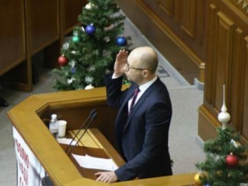 Які закони наприймали народні депутати, поки більшість українців спала