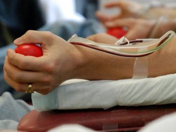 Для онкохворої дитини у Луцьку шукають донорів крові