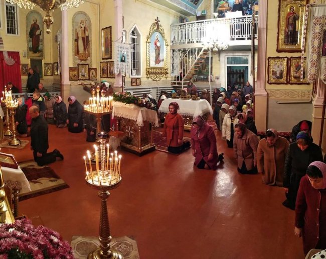 У селі на Волині помолилися перед мощами трьох святих. ФОТО