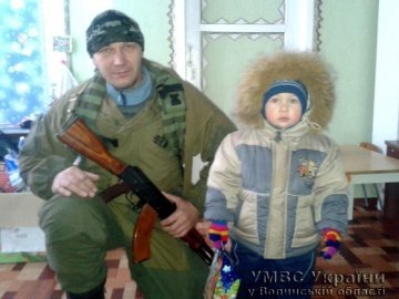 Волинській бійці подарували свято дітям на Донеччині. ФОТО