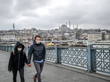 Туреччина – на жорсткому карантині: що робити українцям, які вже купили тури на травневі свята