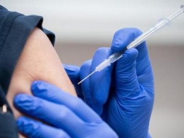 МОЗ відповіло на нестандартні питання про COVID-вакцинацію